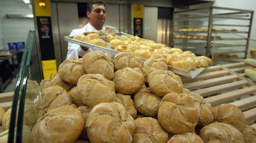 Во время коронавируса в Болгарии раздают бесплатный хлеб